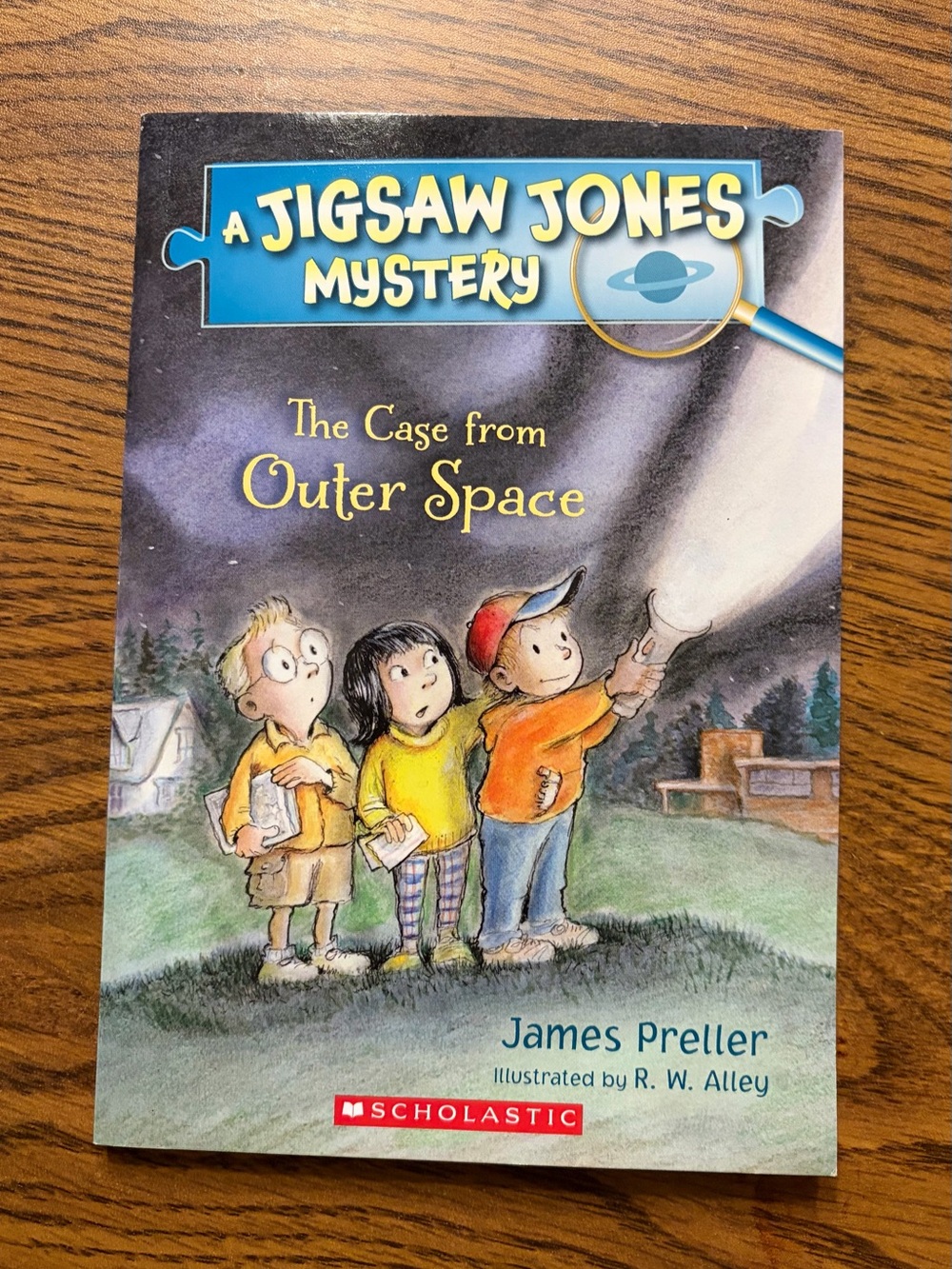 Scholastic A Jigsaw Jones Mystery - Blue, Yellow, Orange Cover